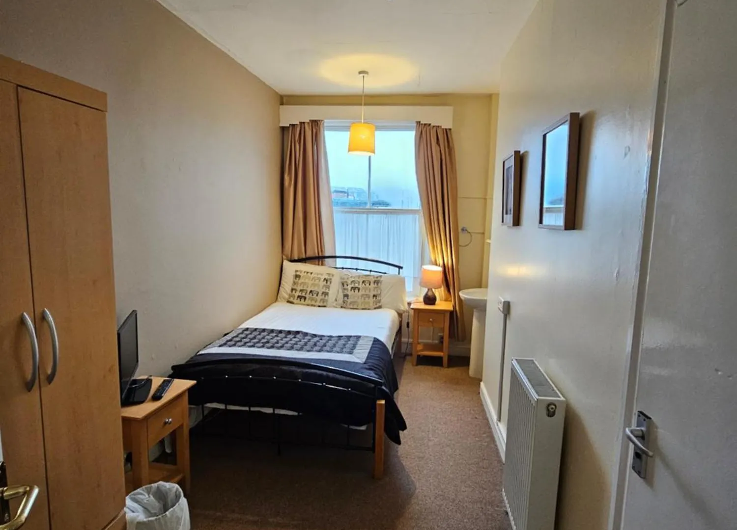 Rivelyn Hotel Bar & Restaurant Scarborough