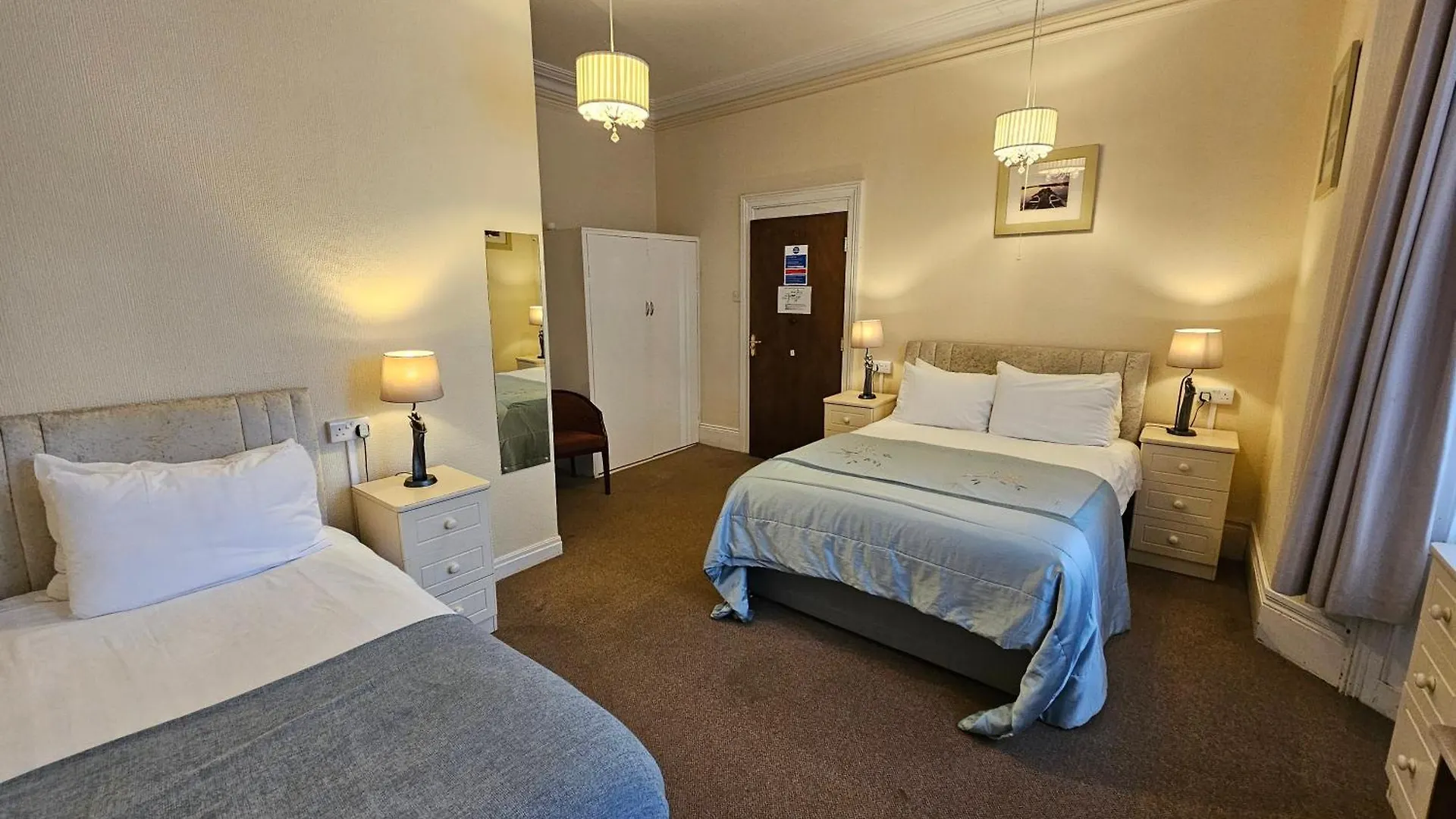 Rivelyn Hotel Bar & Restaurant Scarborough
