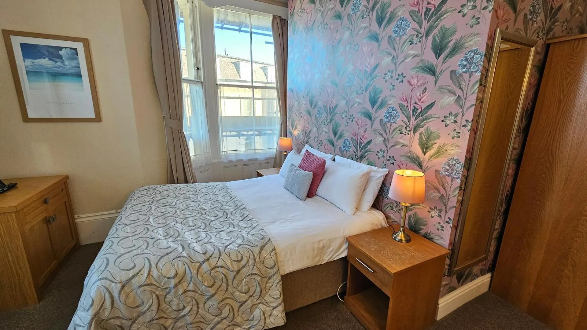 Rivelyn Hotel Bar & Restaurant Scarborough